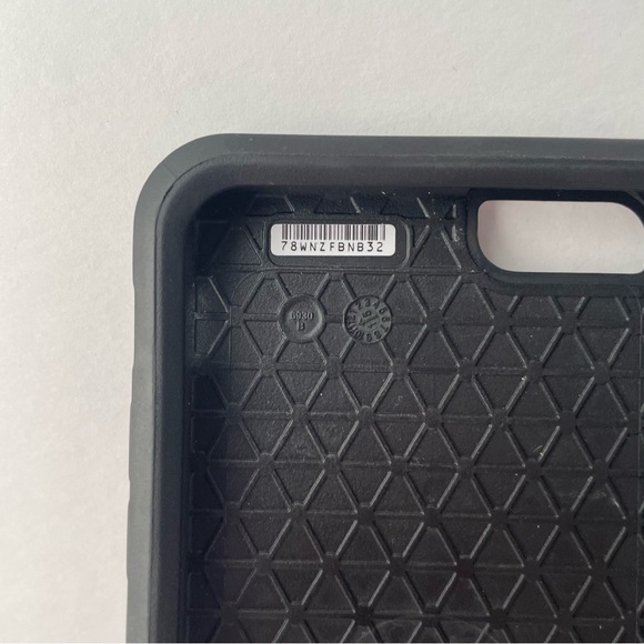 Pre-Owned Otterbox Symmetry Case for IPhone 6 Plus - Black No Box EUC - Picture 3 of 6